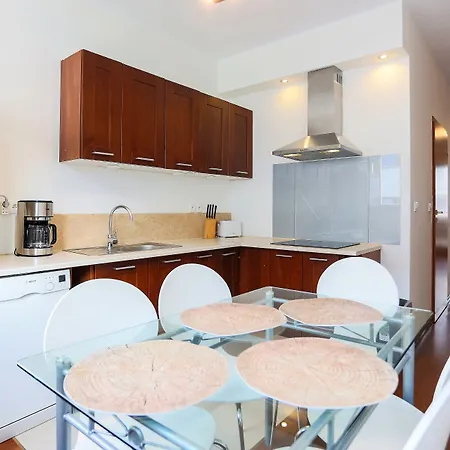 - Chelmonskiego * Świnoujście